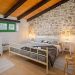 Awesome In With Private Swimming Pool, Be Inside Or Outside Сasa de vacaciones *