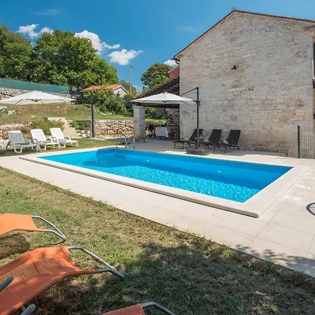 3 Bedroom Lovely In Šorići