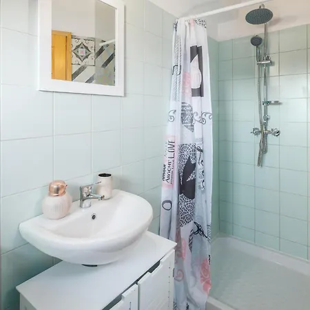 3 Bedroom Lovely In בית נופש *