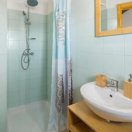 Dom wakacyjny 3 Bedroom Lovely In