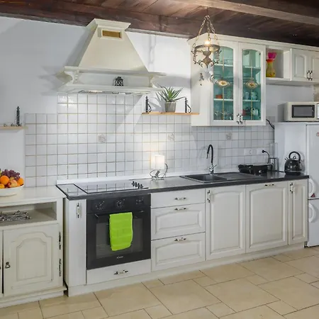 3 Bedroom Lovely In *