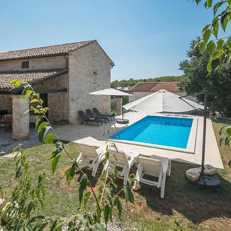 3 Bedroom Lovely In Dom wakacyjny